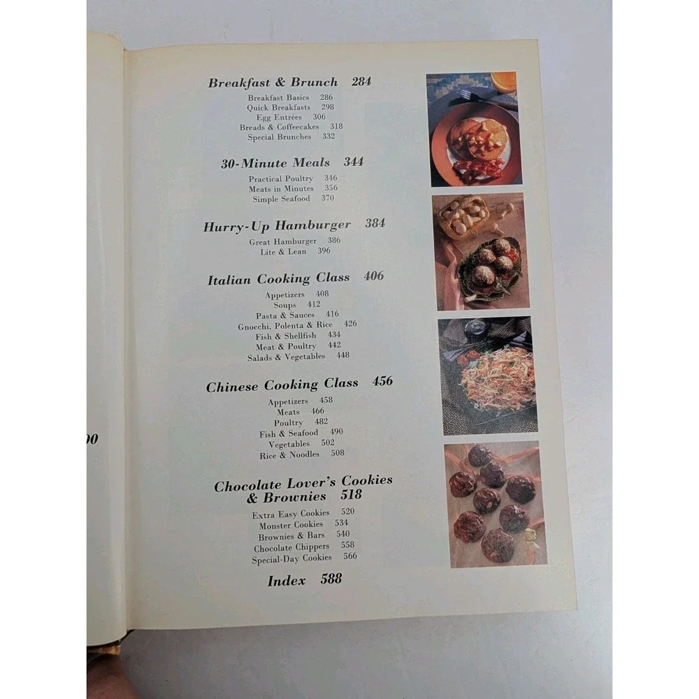 Treasury of Creative Cooking by Consumer Guide Editors (Hardcover)